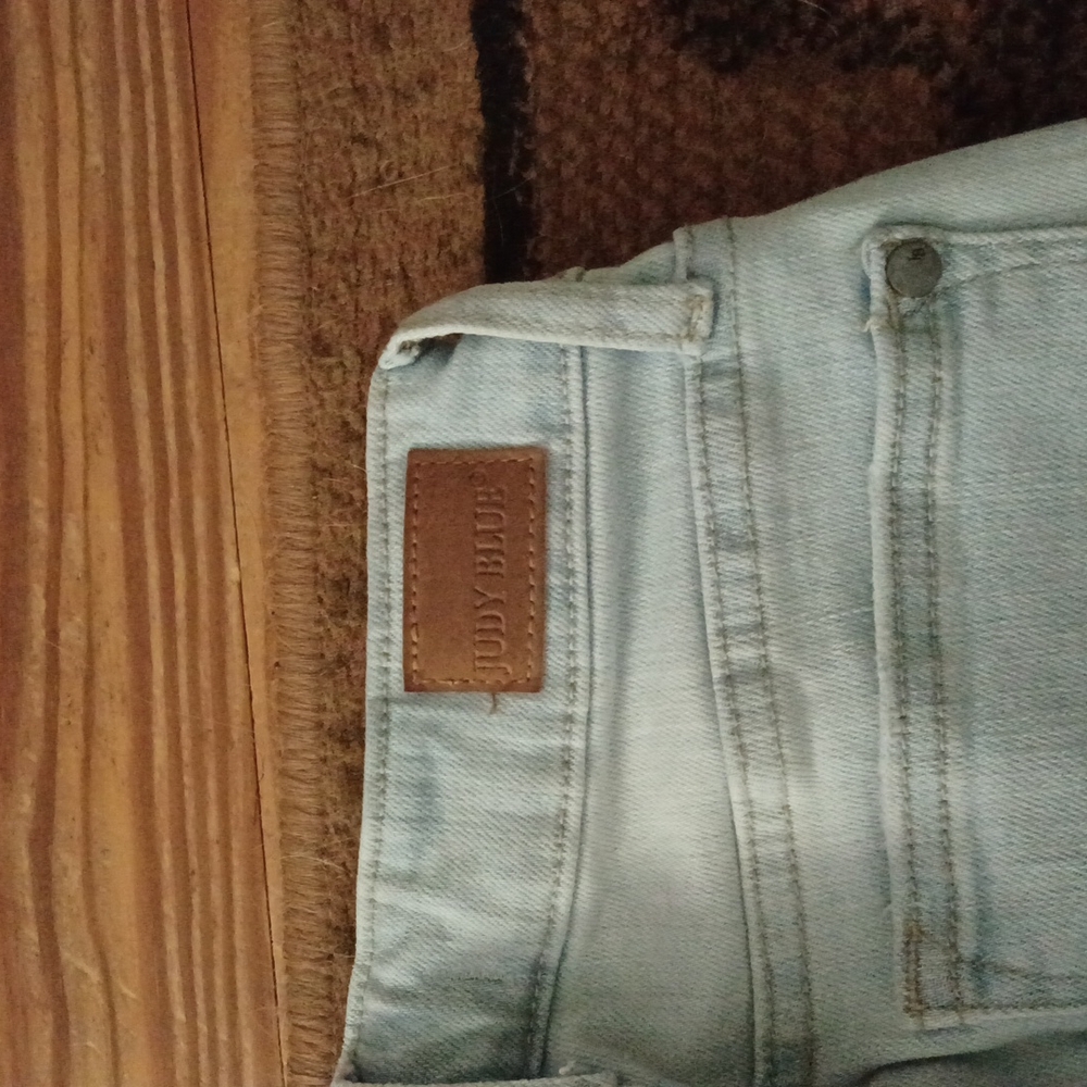 Jean - Picture 3 of 4